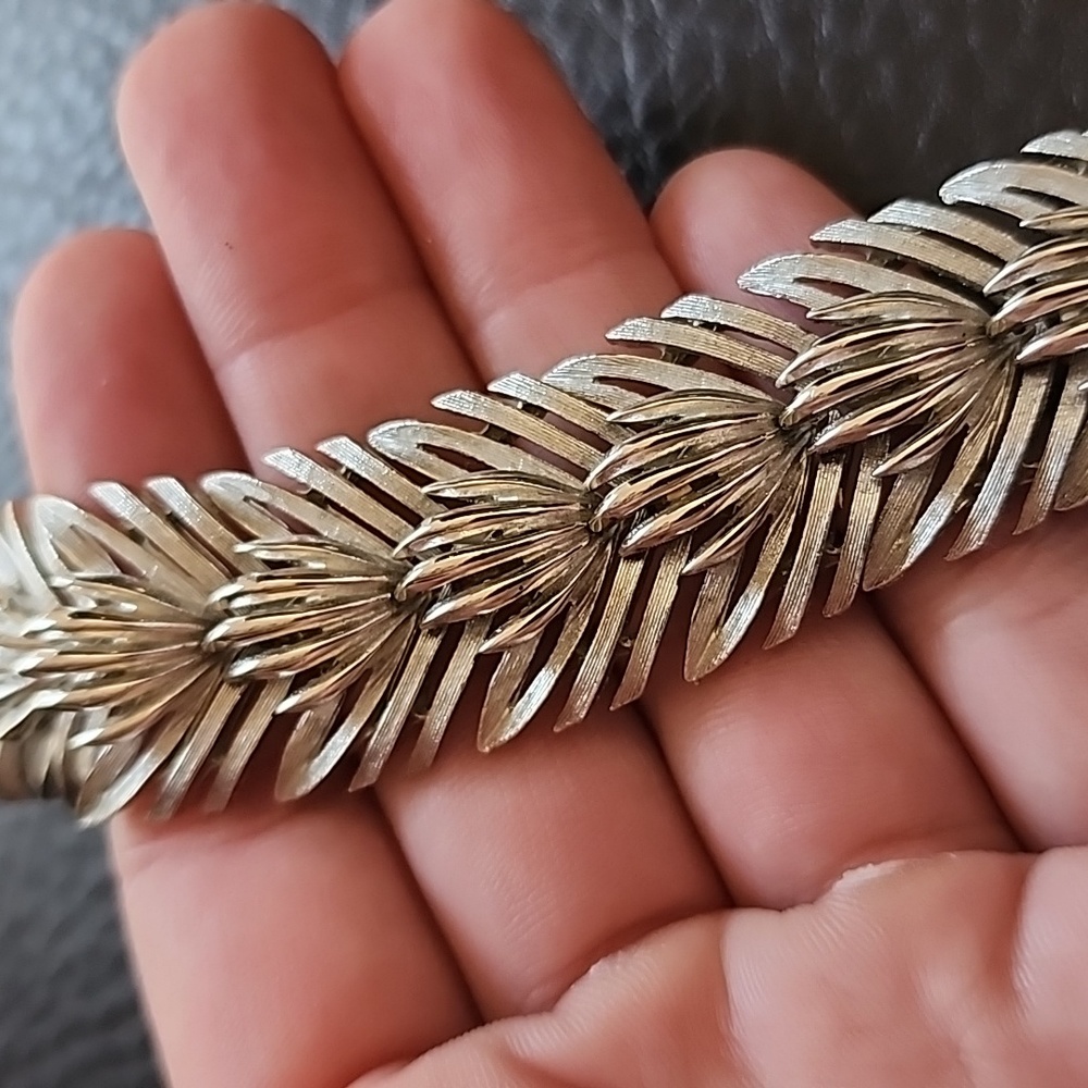 VTG Lisner bracelet
